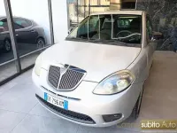 Usata Lancia Ypsilon 69 CV (50 kW) 2012 Grigio scuro Utilitaria