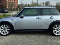 Begagnad Mini Cooper S 170 HK (125 kW) 2005 Halvkombi