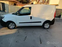 Usado Fiat Doblò 105 HP (77 kW) 2021 Branco Monovolume