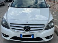 Usata Mercedes B180 109 CV (80 kW) 2015 Monovolume