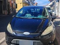 Gebraucht Ford Fiesta 97 PS (71 kW) 2010 Schwarz Kleinwagen
