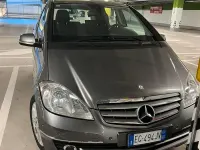 Usata Mercedes A180 109 CV (80 kW) 2011 Grigio Utilitaria