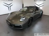 Usata Porsche 992 385 CV (283 kW) 2021 Verde / metallizzato Cabrio