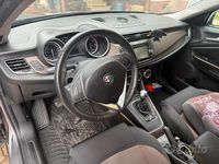Usata Alfa Romeo Giulietta 105 CV (77 kW) 2014 Grigio Utilitaria