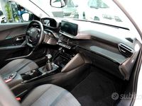 Usata Peugeot 2008 Allure 110 CV (80 kW) 2022 Bianco SUV