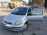 usata Toyota Yaris 1.0i 16V cat 5 porte