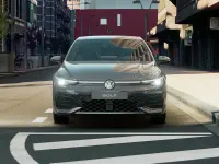 Nuova VW Golf VIII R-line Plus 150 CV (110 kW) 2026 Urano grey Berlina