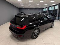 Usata BMW 318 Luxury Line 150 CV (110 kW) 2022 Nero Station wagon