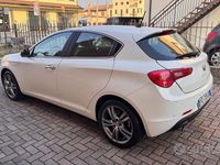 Usata Alfa Romeo Giulietta Exclusive 120 CV (88 kW) 2016 Bianco Berlina