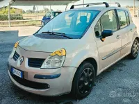 Usata Renault Modus 88 CV (64 kW) 2012 Giallo Monovolume