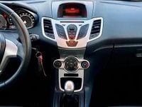 Usata Ford Fiesta 97 CV (71 kW) 2012 Nero Utilitaria