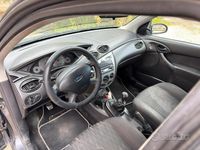 Usata Ford Focus 100 CV (73 kW) 2004 Grigio Berlina