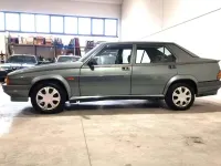 Usata Alfa Romeo 75 148 CV (108 kW) 1988 Verde Berlina