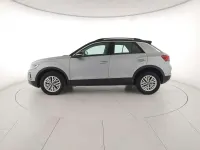 Usata VW T-Roc Life 116 CV (85 kW) 2025 Pyrit silver metallizzato nero SUV