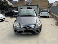 Usata Mercedes A180 Avantgarde 109 CV (80 kW) 2010 Grigio Berlina