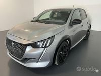 Usata Peugeot 208 GT 101 CV (74 kW) 2023 Grigio Utilitaria