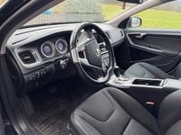 Usata Volvo V60 Kinetic 163 CV (119 kW) 2012 Nero Station wagon