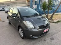 Usata Toyota Yaris 87 CV (63 kW) 2008 Grigio Utilitaria