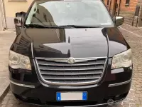 Usata Chrysler Grand Voyager Limited 163 CV (119 kW) 2010 Nero Monovolume