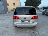 Usata VW Touran 149 CV (109 kW) 2013 Grigio Monovolume