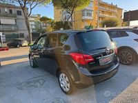 Usata Opel Meriva Cosmo 95 CV (69 kW) 2015 Nero Monovolume