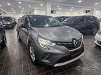 Usata Renault Captur Techno 100 CV (73 kW) 2023 Grigio SUV