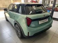 Usata Mini Cooper Classic 114 kW (156 CV) 2025 Azzurro Utilitaria