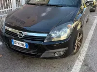 Usata Opel Astra 150 CV (110 kW) 2007 Nero Berlina