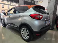 Usata Renault Captur 90 CV (66 kW) 2014 Grigio SUV