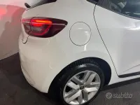 Usata Renault Clio V Evolution 100 CV (73 kW) 2022 Bianco Berlina