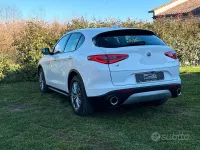 Usata Alfa Romeo Stelvio Business 190 CV (139 kW) 2021 Bianco SUV