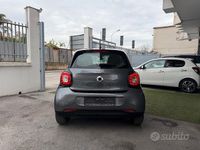 Usata Smart ForFour 70 CV (51 kW) 2017 Grigio Utilitaria