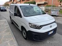 Usata Fiat Doblò 102 CV (75 kW) 2023 Bianco Monovolume