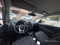 Usata Kia Venga 90 CV (66 kW) 2012 Nero Utilitaria