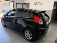 Usado Ford Fiesta Titanium 75 HP (55 kW) 2015 Preto Citadino
