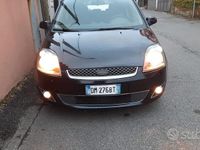 Usata Ford Fiesta 68 CV (50 kW) 2007 Nero Utilitaria