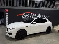 Usata Maserati Levante 349 CV (256 kW) 2021 Bianco SUV