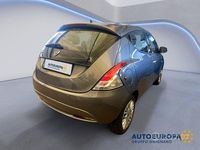 Usata Lancia Ypsilon Gold 69 CV (50 kW) 2017 Grigio Utilitaria