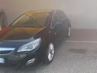 Usata Opel Astra Cosmo 125 CV (91 kW) 2010 Nero Berlina