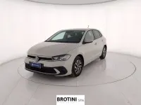 Usata VW Polo Life 95 CV (69 kW) 2023 Grigio metallizzato Utilitaria