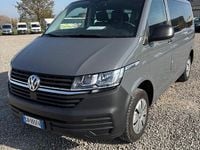 Usata VW Caravelle Trendline 110 CV (80 kW) 2023 Giallo Monovolume