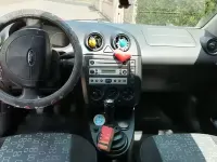 Usata Ford Fiesta 90 CV (66 kW) 2004 Grigio Utilitaria