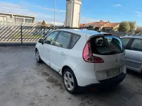 Usata Renault Grand Scénic II 110 CV (80 kW) 2009 Bianco Monovolume