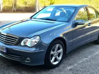 Usata Mercedes C320 Avantgarde 218 CV (160 kW) 2005 Grigio Berlina
