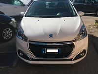 Usata Peugeot 208 Active 74 CV (54 kW) 2018 Bianco Utilitaria