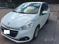 Usata Peugeot 208 Allure 74 CV (54 kW) 2018 Bianco Utilitaria