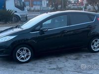 Usata Ford Fiesta Titanium 75 CV (55 kW) 2015 Nero Utilitaria