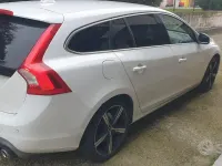Usata Volvo V60 R-Design 150 CV (110 kW) 2016 Bianco Station wagon