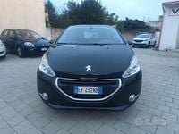 Usata Peugeot 208 Allure 68 CV (50 kW) 2015 Nero Utilitaria