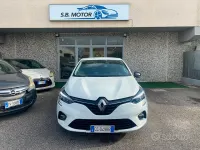 Usata Renault Clio V 101 CV (74 kW) 2026 Bianco Berlina